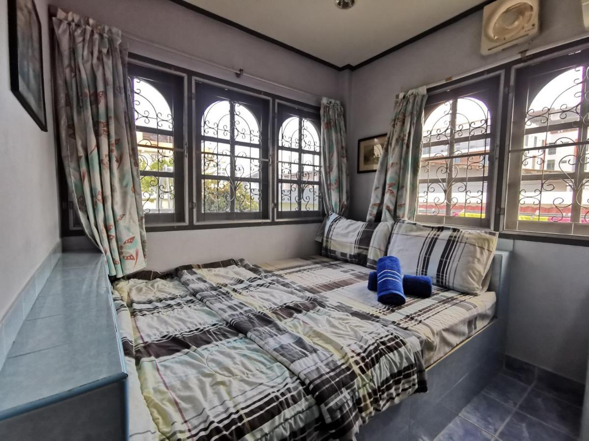 Bangsaen Samiya Guesthouse מראה חיצוני תמונה
