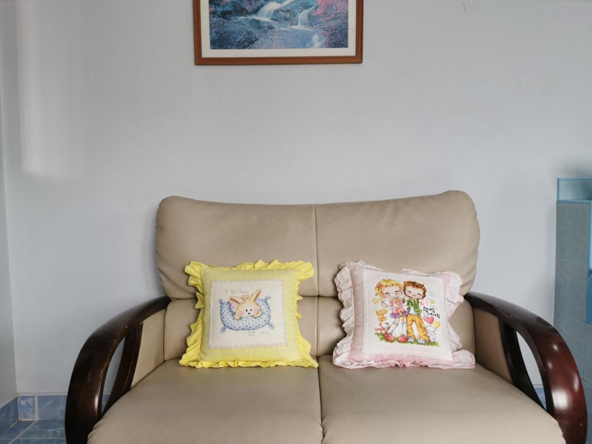 Bangsaen Samiya Guesthouse מראה חיצוני תמונה
