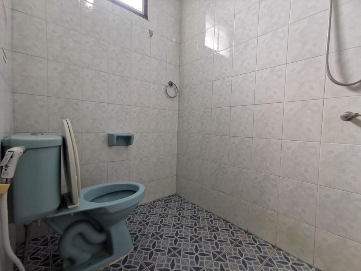 Bangsaen Samiya Guesthouse מראה חיצוני תמונה