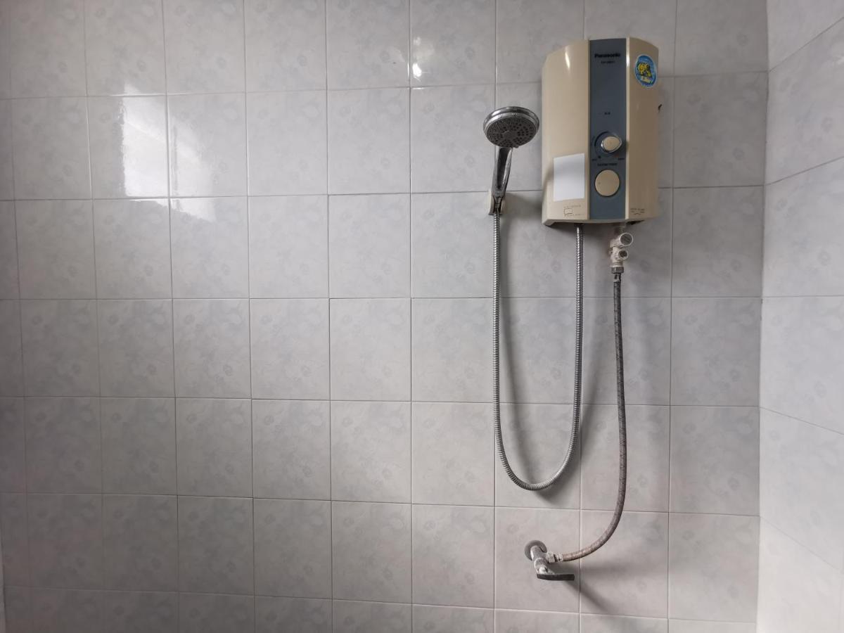 Bangsaen Samiya Guesthouse מראה חיצוני תמונה