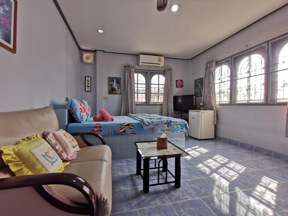Bangsaen Samiya Guesthouse מראה חיצוני תמונה