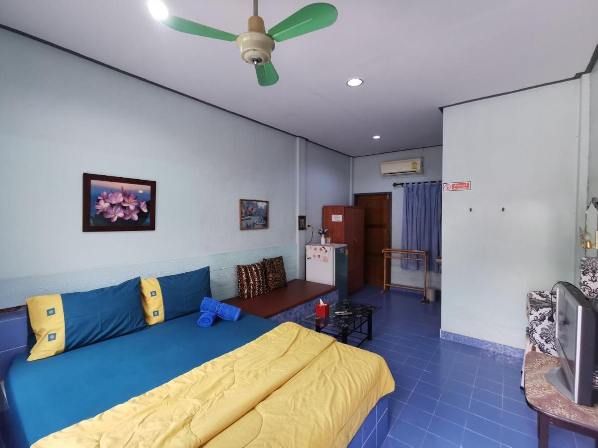 Bangsaen Samiya Guesthouse מראה חיצוני תמונה