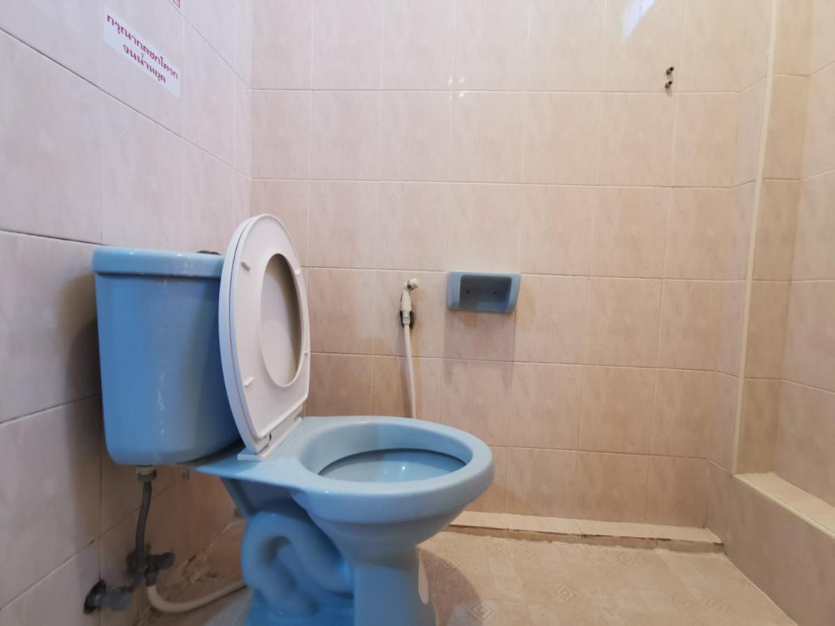 Bangsaen Samiya Guesthouse מראה חיצוני תמונה